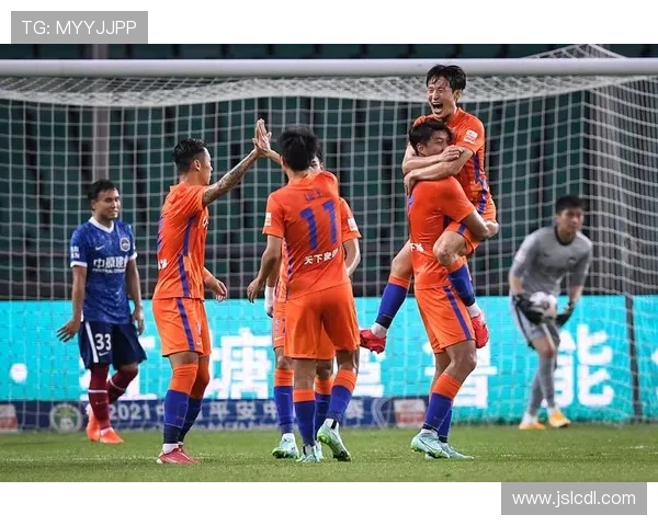 武汉足球队以58分领跑挑战赛积分榜展现强劲实力与夺冠希望 武汉足球队以58分领跑挑战赛积分榜展现强劲实力与夺冠希望