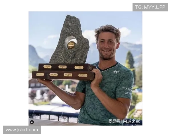 武汉足球队独占鳌头大满贯积分榜以71分领先群雄 武汉足球队独占鳌头大满贯积分榜以71分领先群雄