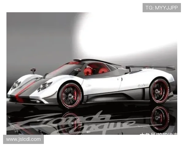 足球明星的帕加尼：速度与激情交织的赛场传奇与豪华生活