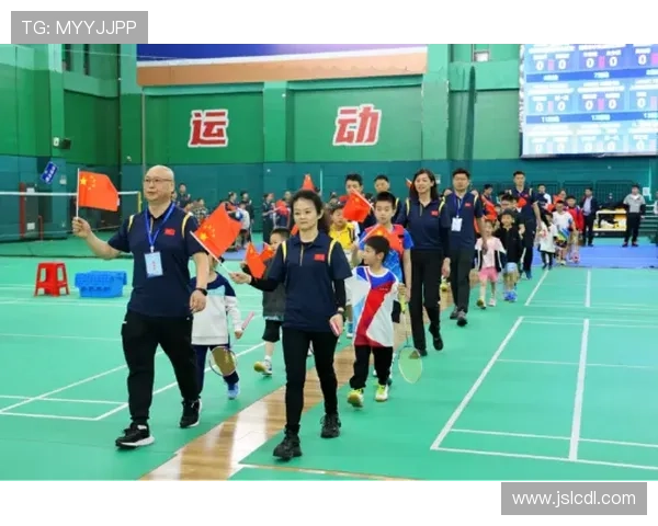 南京羽毛球队与武汉羽毛球队赛后复盘速度对比分析与战术探讨