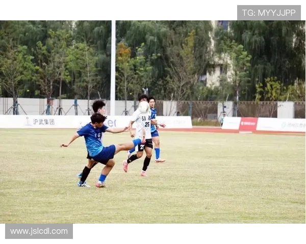 西安足球队在城市联赛中的团队协作表现分析与点评 西安足球队在城市联赛中的团队协作表现分析与点评
