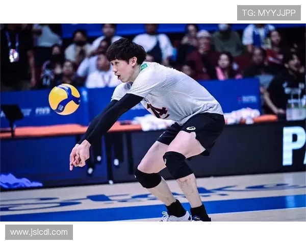 足球明星挑战排球运动精彩瞬间视频集锦 足球明星挑战排球运动精彩瞬间视频集锦